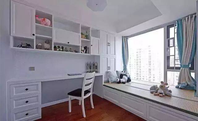 飘窗不能打怎么设计书桌 db7d9a1810464dbcbb99feb30568297c.jpeg