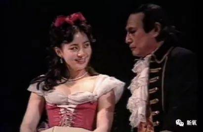 造型|宋丹丹是隐藏神颜啊！女明星都翻车的公主造型造型她却赢了满堂彩！