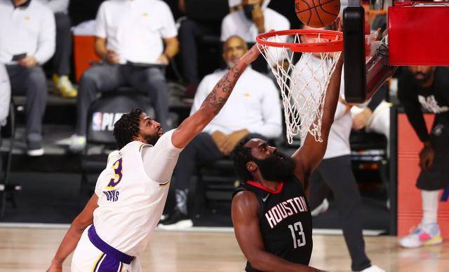 詹姆斯最新总得分 4af2036b81a642c9b7a13fe895bb4c20.jpeg