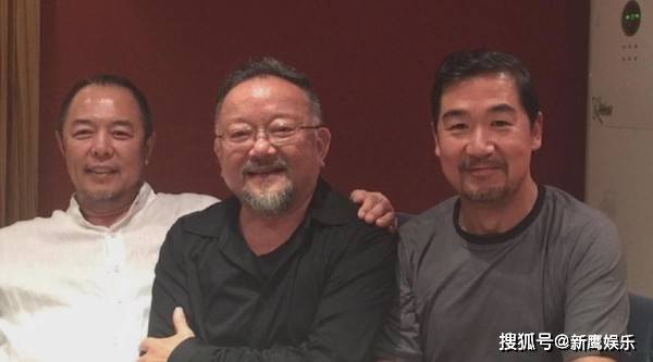 张铁林停车占公道与保安争执,网友:真当自己是皇上?