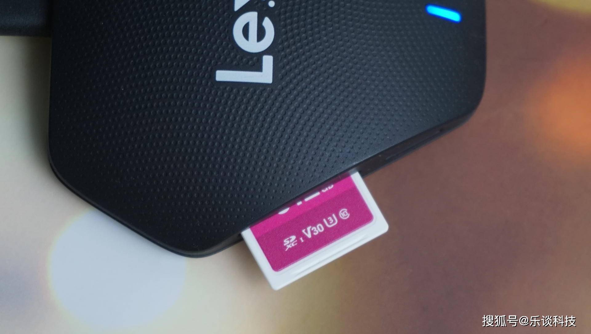 速度|相机SD卡不会选？铠侠极至光速系列上手体验：这稳定性真没对手