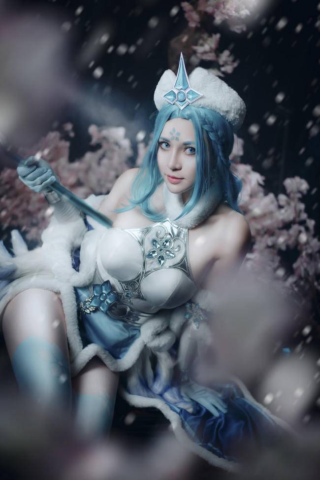 王昭君冰雪之华cosplay王者荣耀王昭君本子