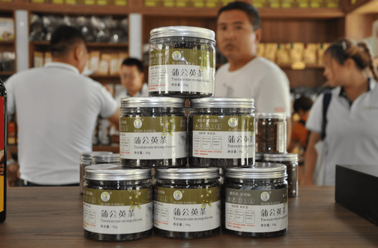 三农|原产地探访推荐好物 凝聚爱心网络扶贫陕耀镇巴