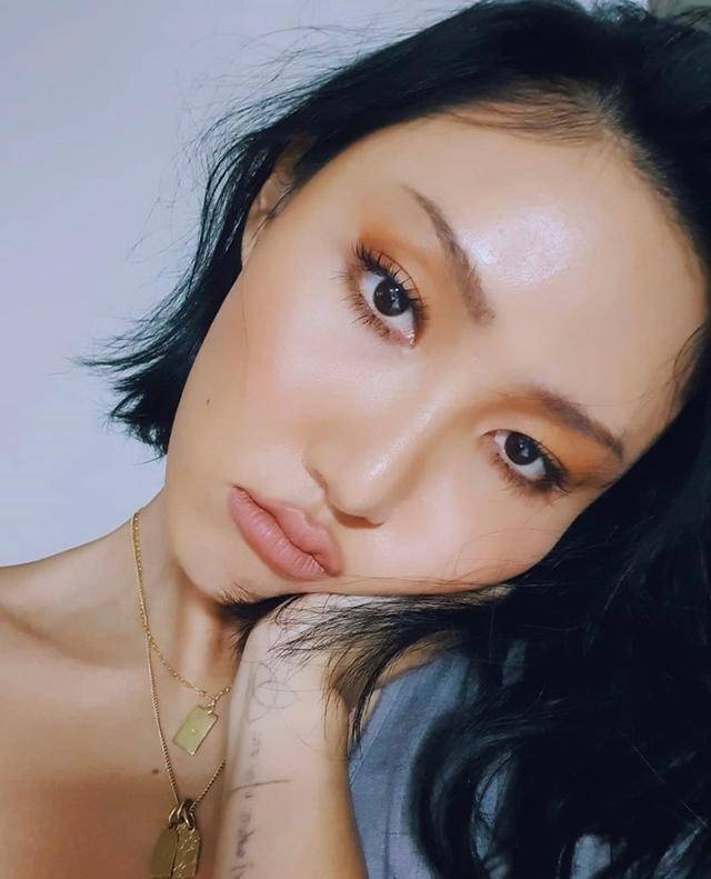 口罩|韩星5大初秋眼妆重点与色彩归纳，隔着口罩也能电人，眼影这么买就对了