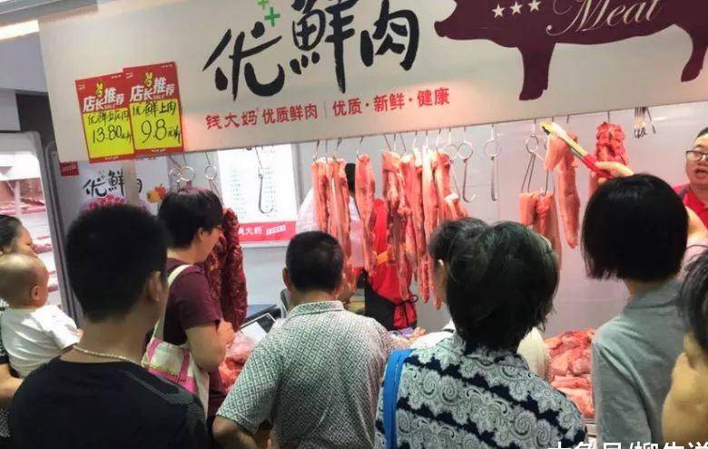 中国菜市场黑马出现:他把猪肉档做成连锁店,疯狂扩张到1500家店