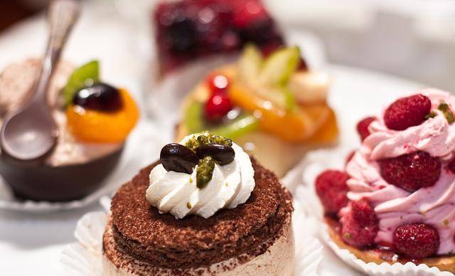 胃酸多吃苏打饼干好吗 0a4421f65b534cf588f3915907e5f69f.jpeg