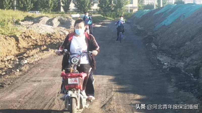 经开区管委会|保定东五尧小学门外已铺设临时道路