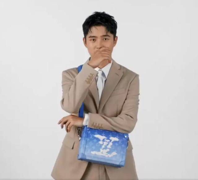 吴亦凡|众男星集体为奢侈品宣传，吴亦凡潮男范十足，朱一龙却被嘲像奶奶