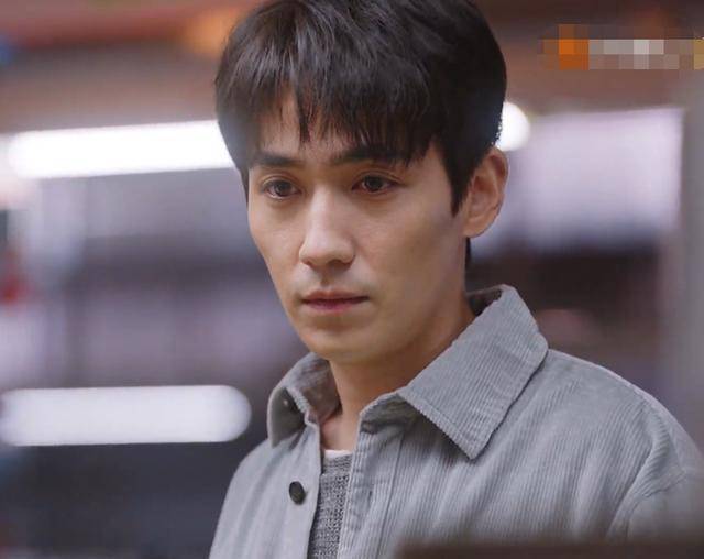 吴亦凡|众男星集体为奢侈品宣传，吴亦凡潮男范十足，朱一龙却被嘲像奶奶