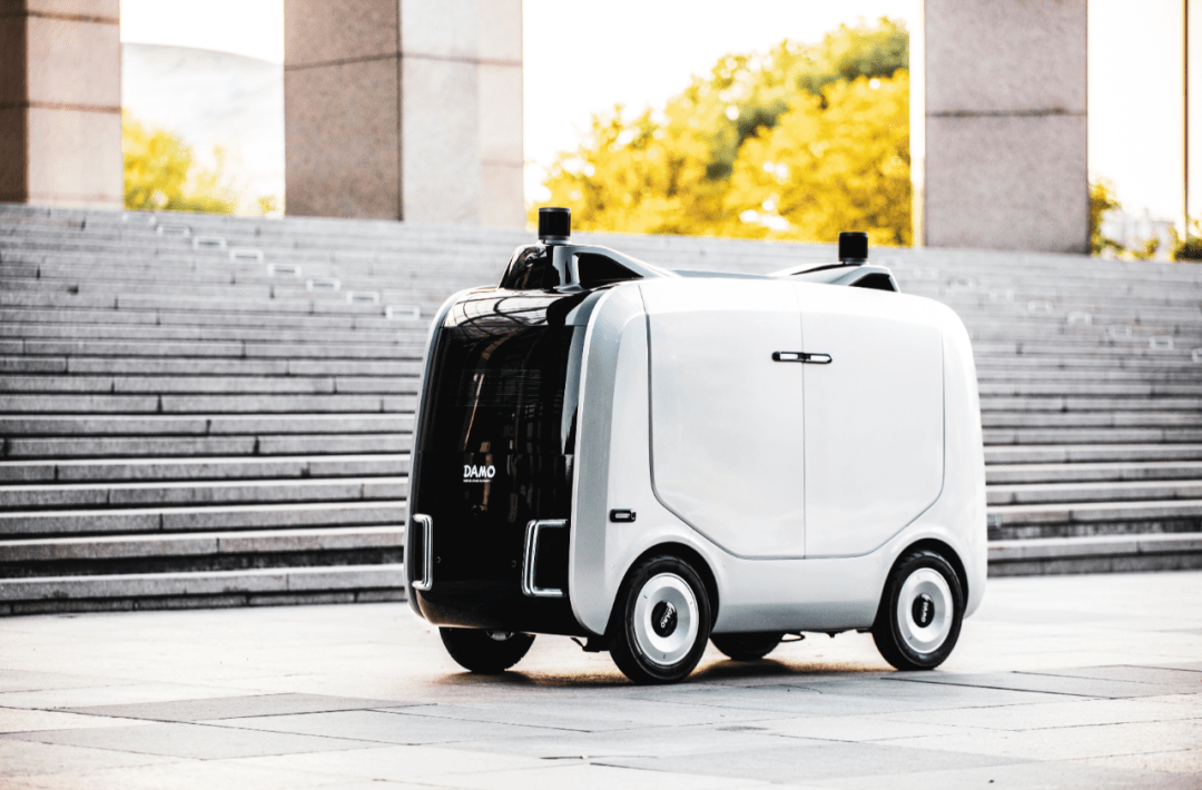 阿里云|阿里云发布首款物流机器人“小蛮驴”，进军机器人赛道！认知能力是人类7倍