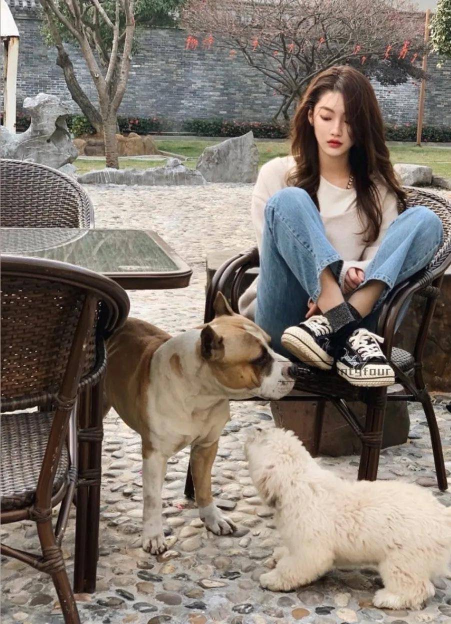 富二代|16岁收500w礼物,上海超级富二代名不虚传…