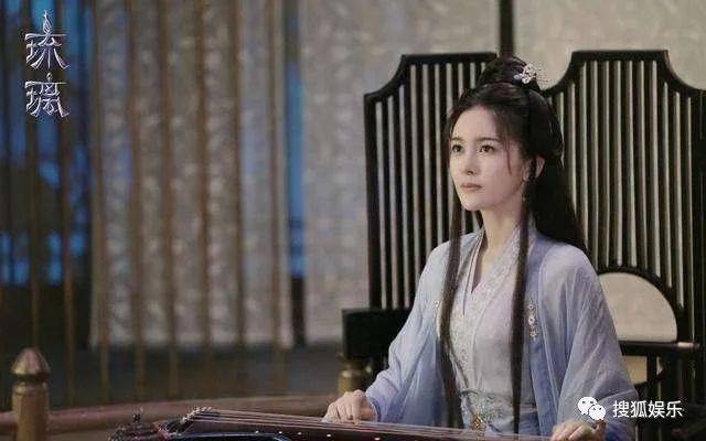 娱乐日报|胡一天恋情曝光?谢娜小腹微凸?德云社抢票堪比春运?