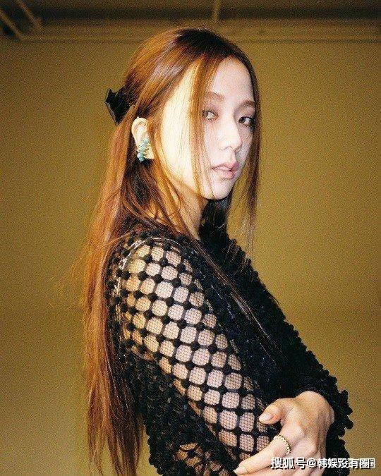 Jisoo|Blackpink金智秀晒“黑色透视装”造型，清纯美貌+性感氛围