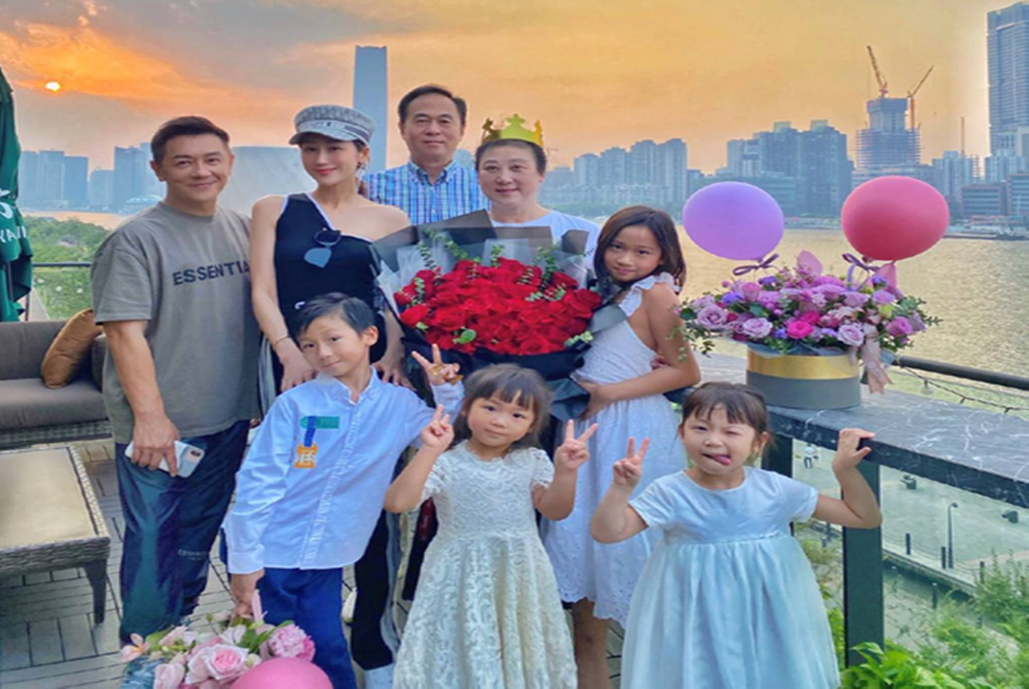 原创陈浩民一家八口罕见同框5年4剖的蒋丽莎还要拼五胎网友活该