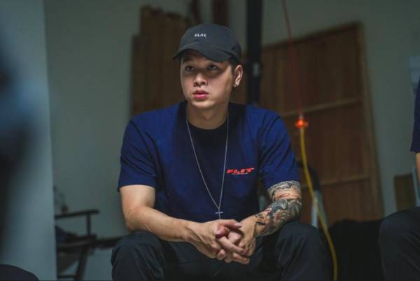 发声|原创23岁男星被曝霸凌同学、家暴女友遭质疑，发声澄清还原事情经过