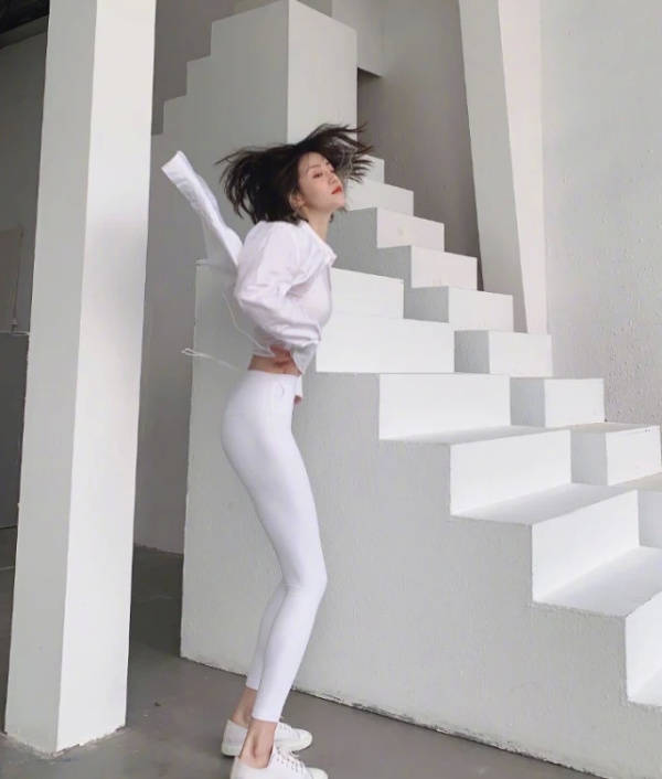 8368f5ae0b1a4622bee2db8283eb2a27.jpeg