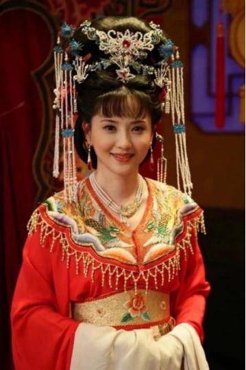 为爱守寡13年,从江南第一美人到母亲专业户,她的美从不败岁月