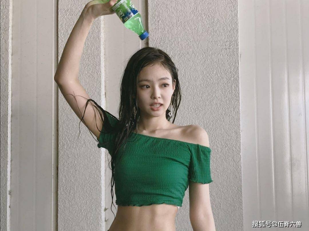 撞完衫又撞脸？Jennie最新单人海报释出，被指与