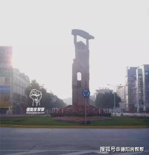 设计|德阳两大女神，屡次“被拆迁”一分儿拆迁费也没得到