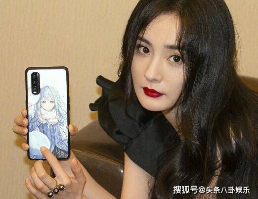 戒指|明星戴的奇怪戒指，王俊凯杨幂能接受，看到吴磊：有点担心你！