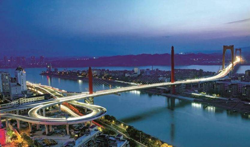 湖北经济总量市排行榜_湖北经济学院(2)