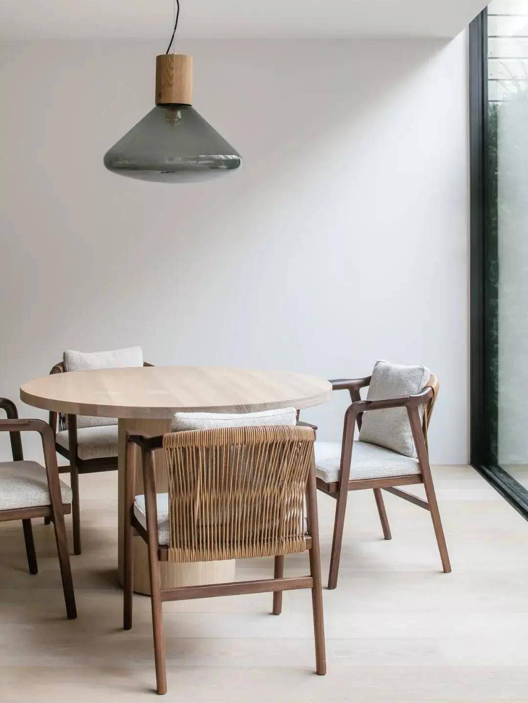 大白|简约美学的最高境界=木地板+大白墙