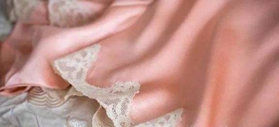 世纪|她亲手制作出十八九世纪复古裙,穿越时空的美感棒呆