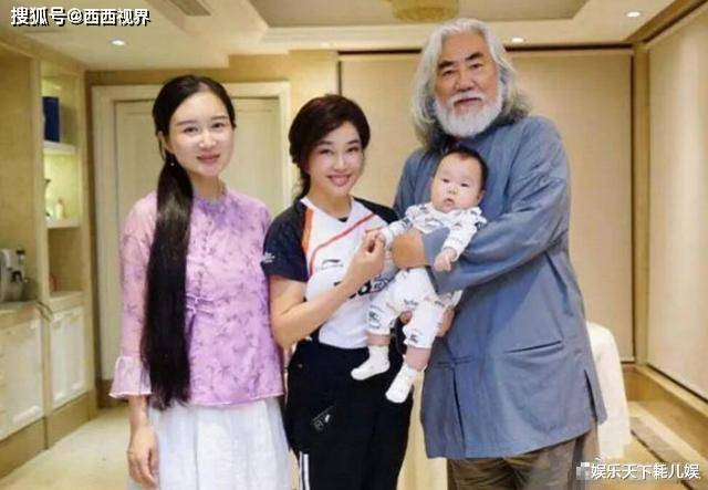 张纪中老婆回应恶评, 情商堪忧用词不当翻车, 网友评价用词激烈扎心了