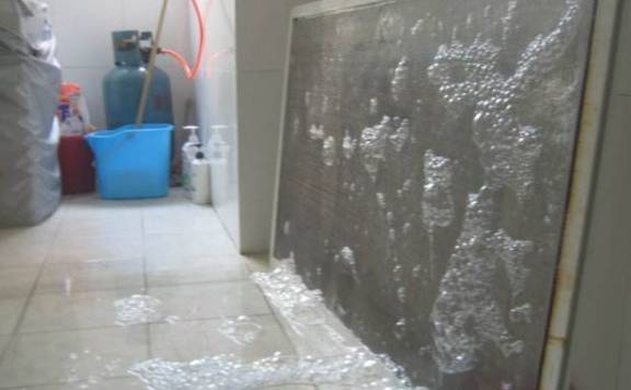 墙布脏了怎么清洗最快 76a9fe48be69426cb053a3f14ad9718b.jpeg