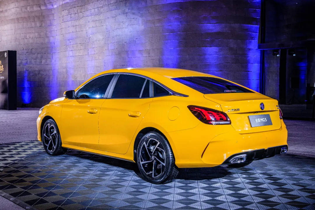 口号|MG5喊出「拿下青春」的口号，是愿景还是笃定？