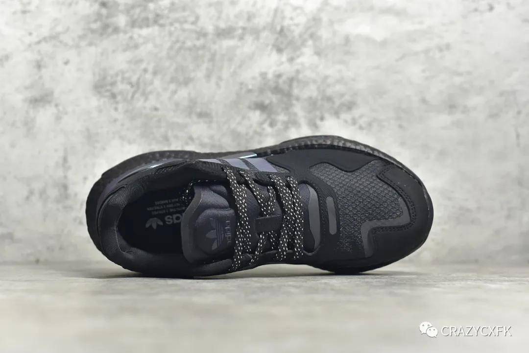 阿迪达斯 adidas day jogger boost 经典运动鞋 夜行者二代 fy3015