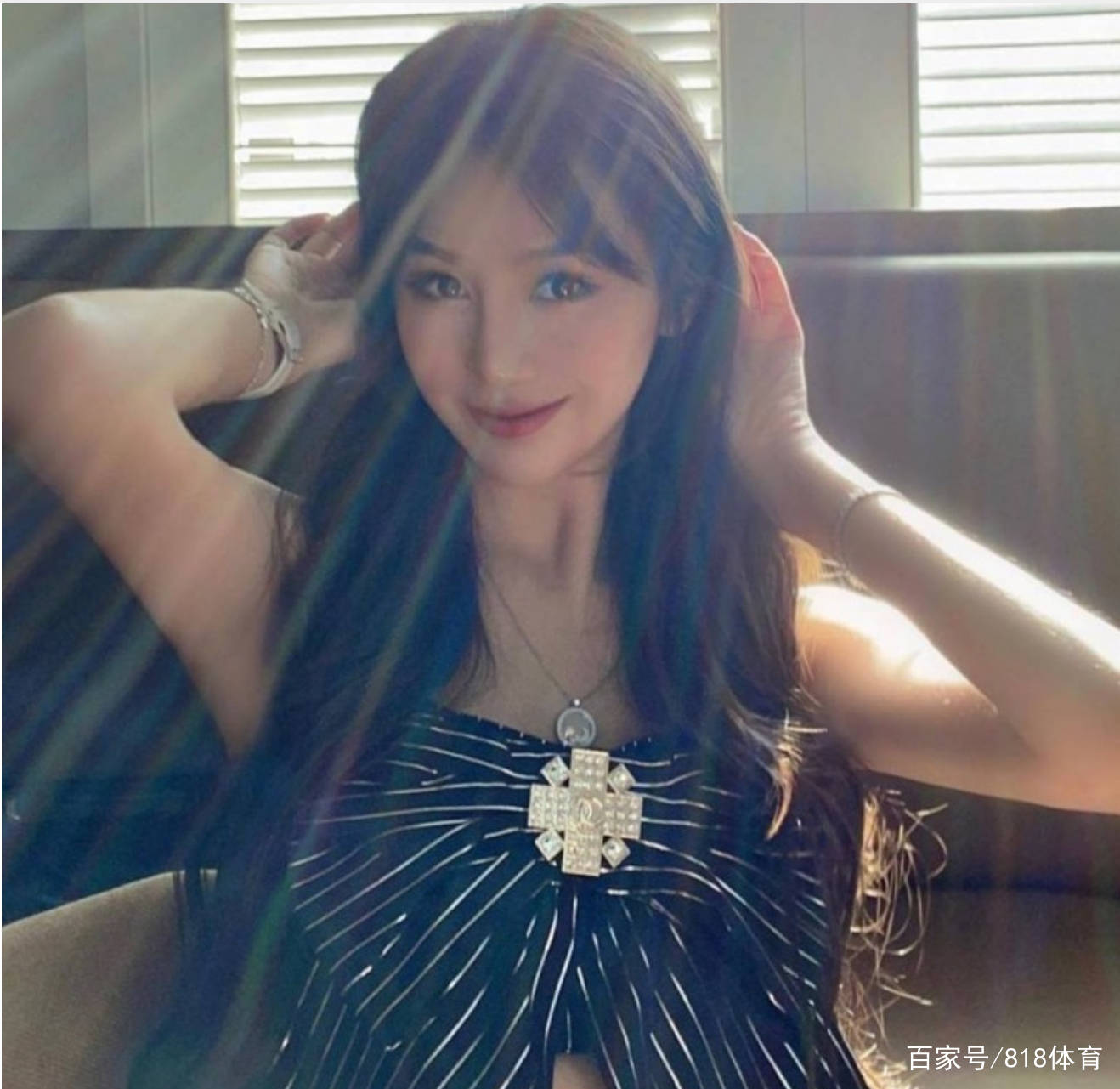 陈露|孙悦娇妻晒与6岁女儿同框!姐妹一般亲昵,结婚8年生1儿1女美貌如初