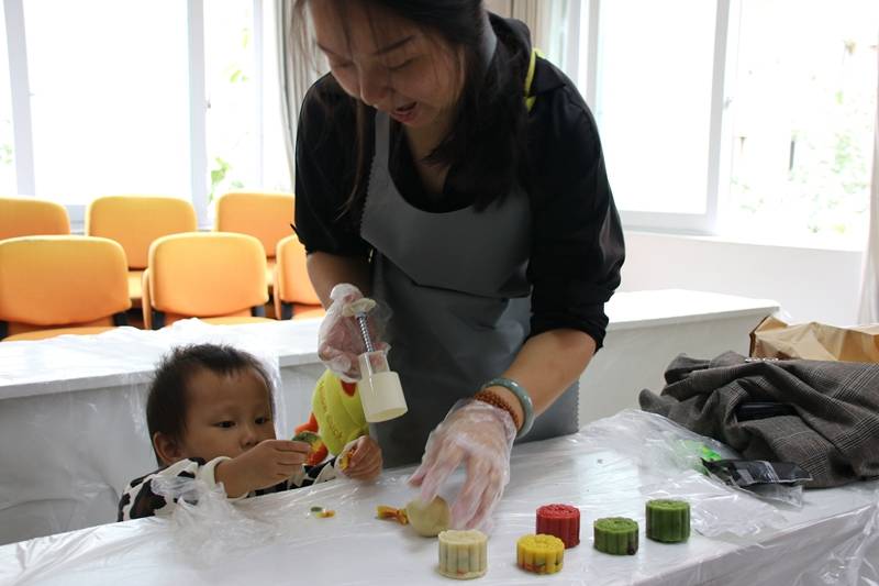 中秋|江津区几江街道桥南社区举行“情暖中秋·为爱出发” DIY主题活动