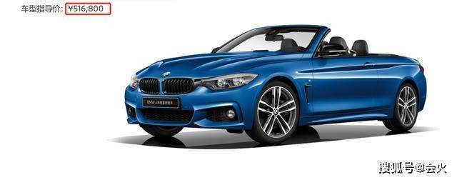 敞篷车|原创张丰毅开敞篷车现身，副驾驶坐短发女子，后座两只巨型犬抢眼