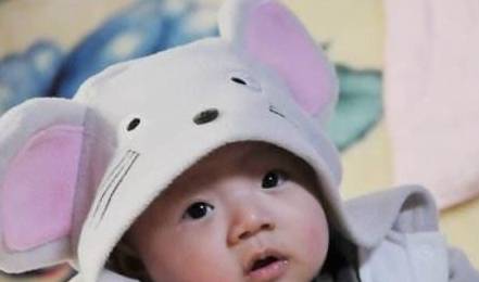 双眼皮|孩子刚出生时是单眼皮，今后能长成双眼皮吗？别担心，有这个可能