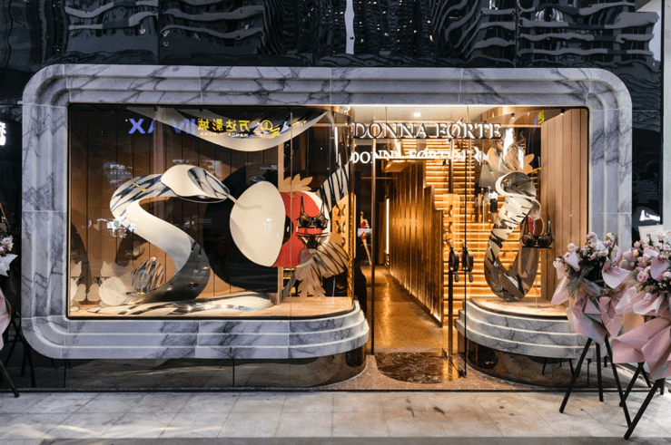 Forte|破茧成蝶,性感重演 ---Donna Forte全球时尚首秀启幕