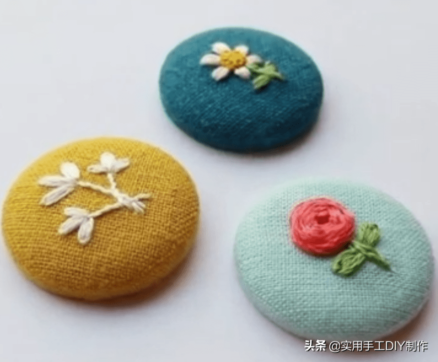 刺绣|「刺绣作品」100个迷人时尚的刺绣纽扣，装饰衣物美美的