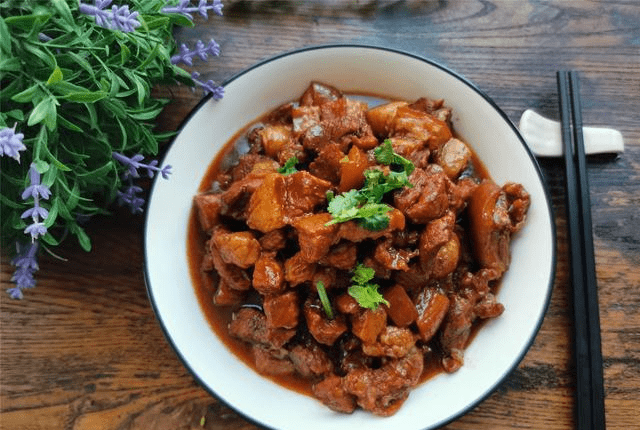 红烧肉怎么做颜色特别红 67031a18bc2b4587a07b147d36310534.png