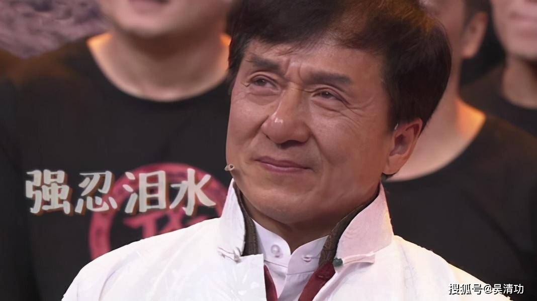 成龙豪宅司法拍卖被撤回，邻居的房子还在拍卖