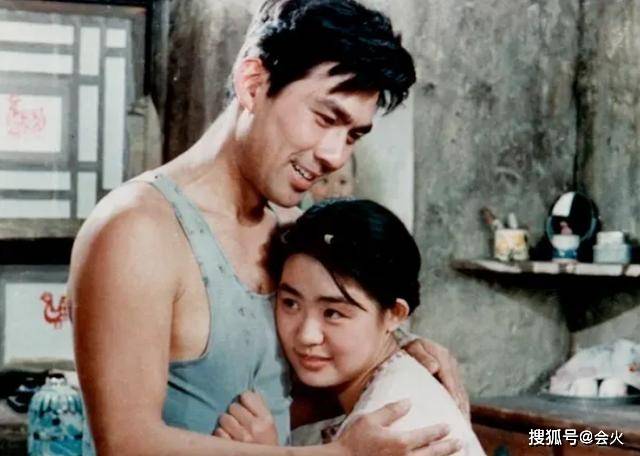 状态|原创朱时茂讲河南方言笑话,状态年轻不似66岁,儿子被评颜值不如爹