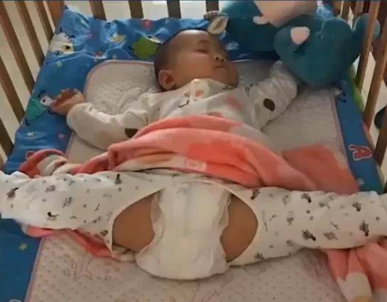 来源|老母亲仿佛打开了盲盒掀开孩子被窝的那一刹那