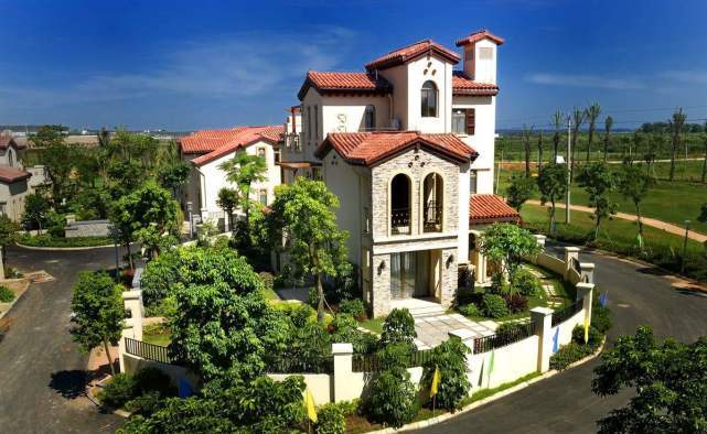 导游|缅甸富人区女孩，有钱有美貌，导游为啥说，没人敢娶？