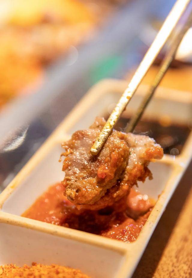 花图缘|竟然是在“石头”上烤？火了三年的韩式烤肉