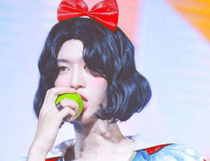 原创当明星装扮成白雪公主，每一位画风突变，范丞丞最让人惊喜