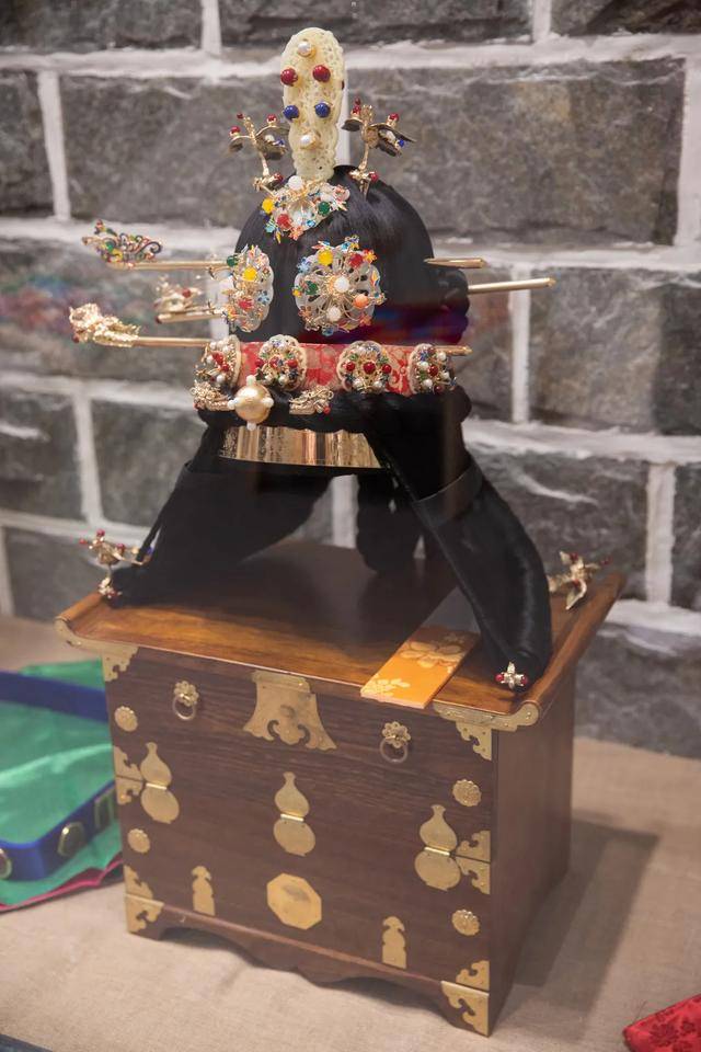 花图缘|竟然是在“石头”上烤?火了三年的韩式烤肉