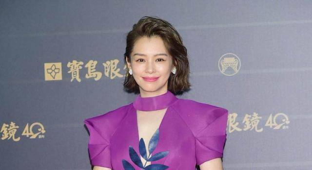 珠宝|珠宝品牌金曲奖上金光暗淡，香奈儿戴出洗剪吹风格，宝格丽搭出尴尬