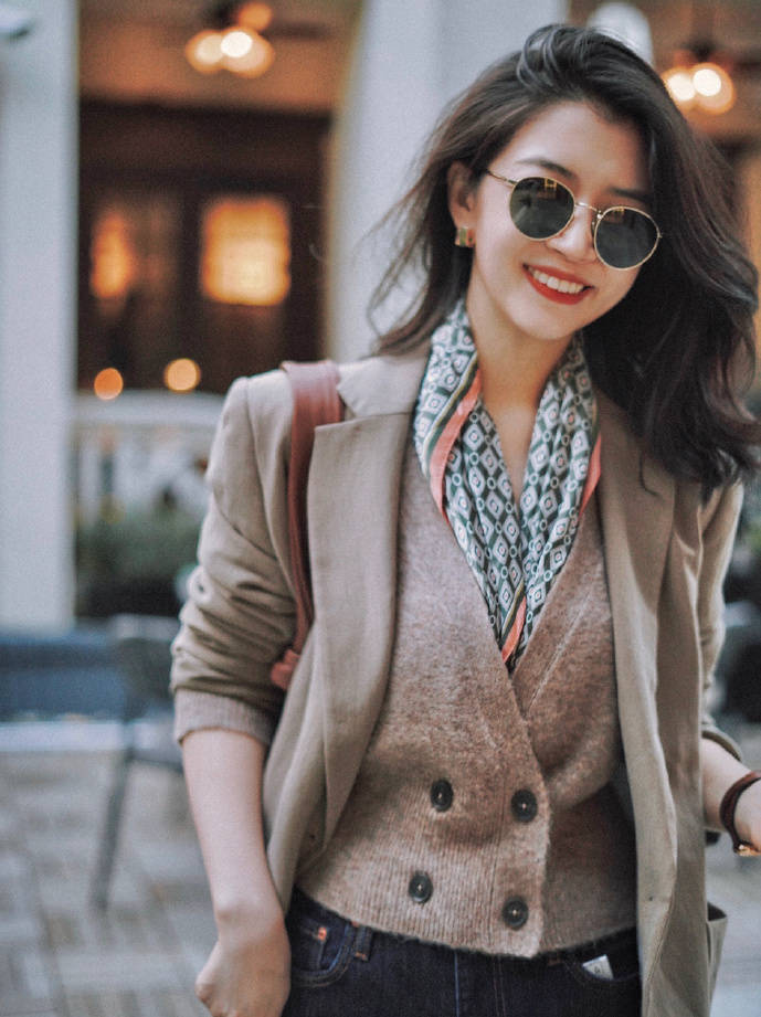 风衣|只会羡慕三木博主的会穿？秋天这3套穿搭又美又知性，你穿也可以