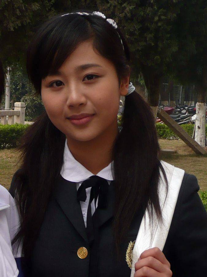 “亚搏手机在线登录入口”
杨紫的18岁 赵丽颖的18岁 热巴的18岁 皆输给她的18岁(图1)