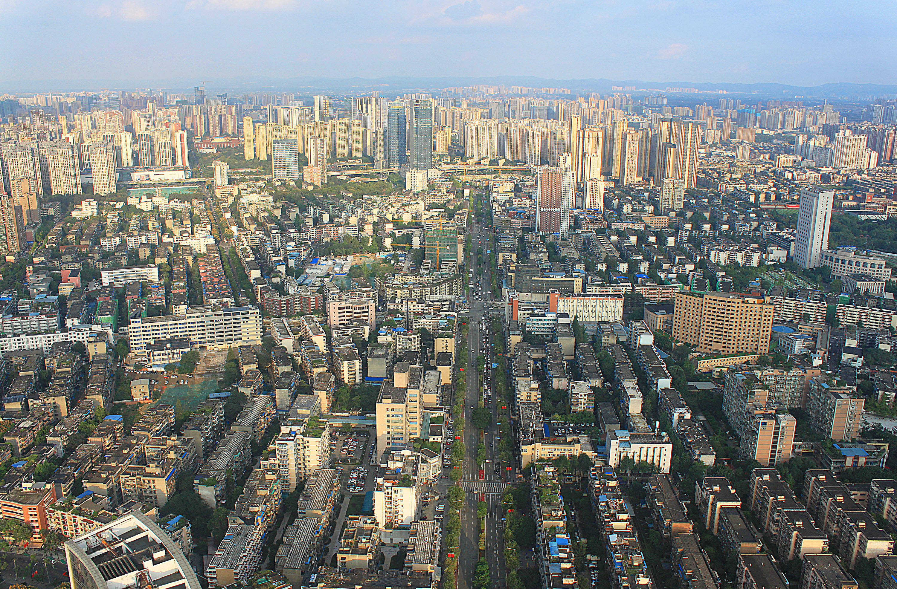 国庆双节从城市的街头到三百多米高处看风景