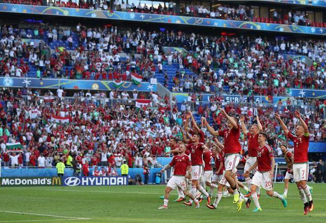 欧洲杯葡萄牙夺冠国内景象 07350b2713b54f7ba9d3df608f3637d7.jpeg